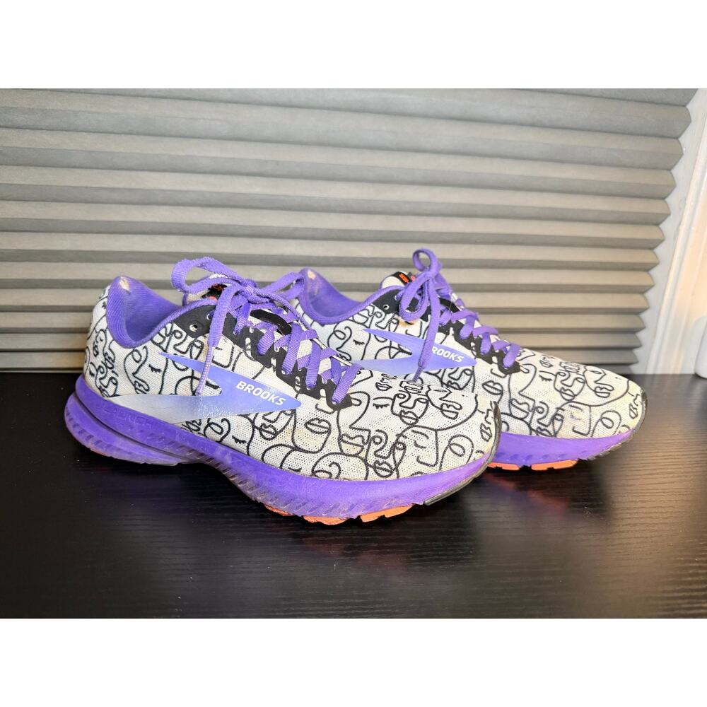 Brooks Launch 7 Running Shoes Womens Size 8 Purple Abstract Face Print Sneakers2